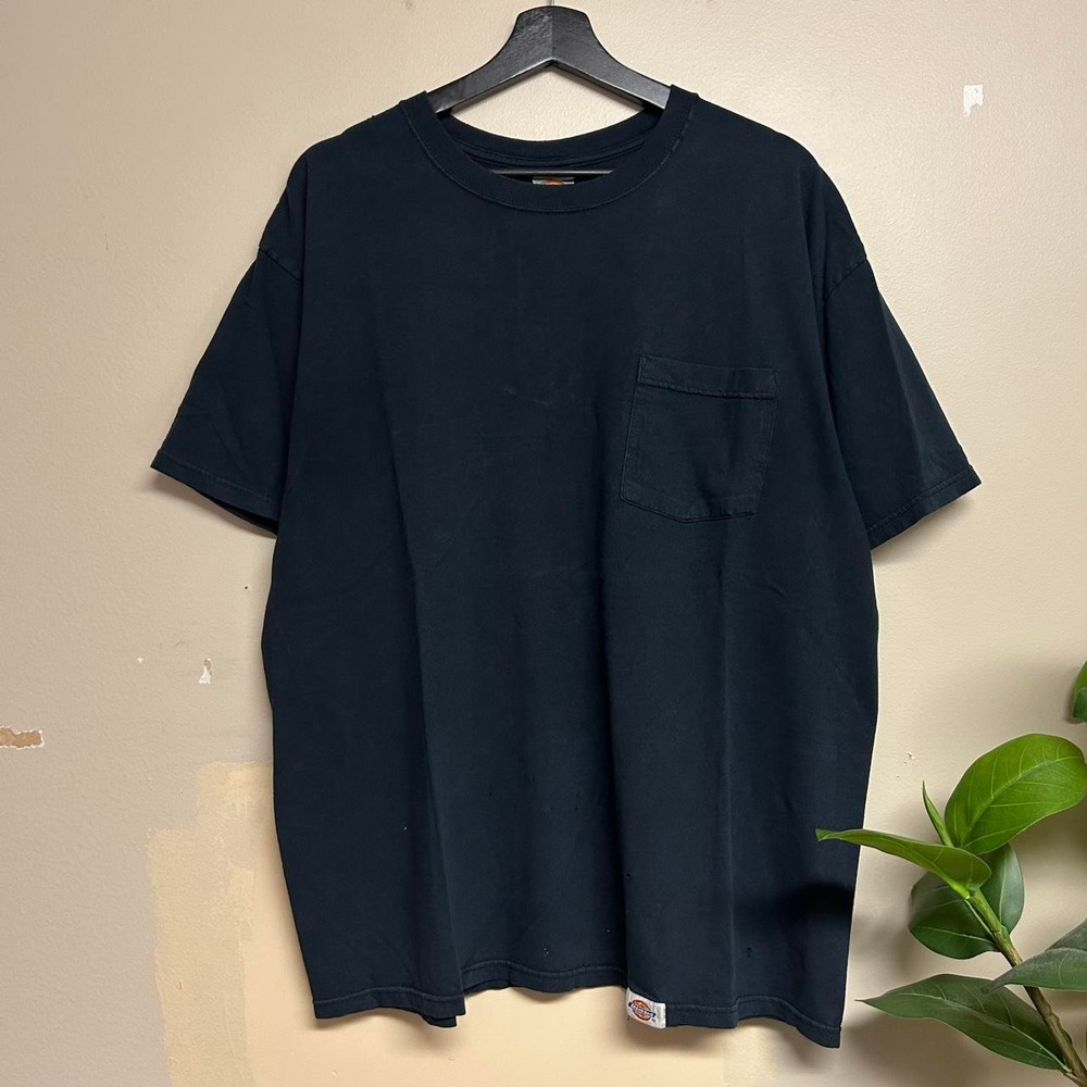Vintage Dickies Distressed Black Pocket T Shirt Mens XL Y2K Boxy Fit Blank